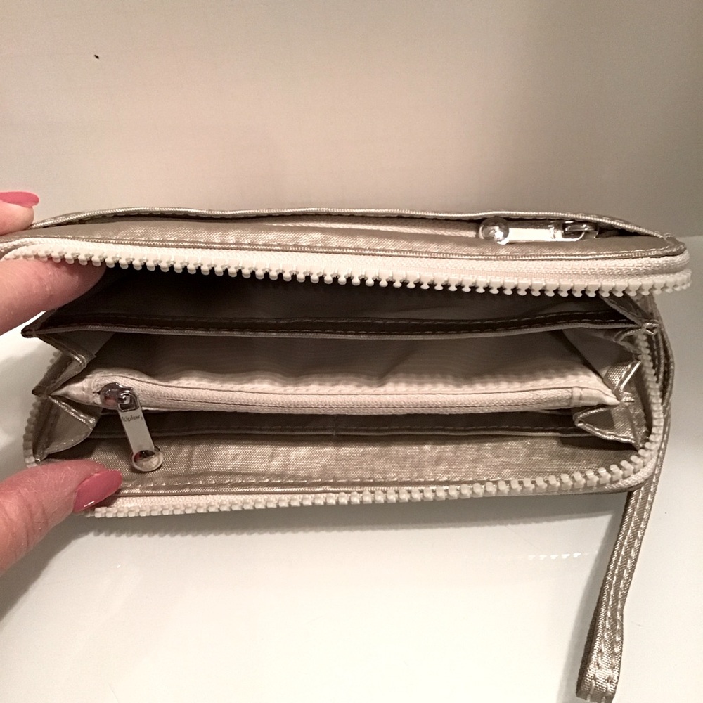 Kilplinger Wallet Silver Tone Great Condition